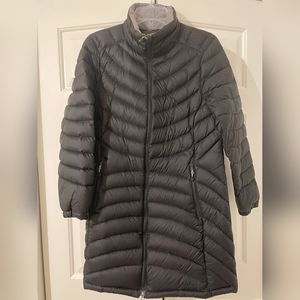 LL Bean Ultralight 850 Down Coat Misses Petite (medium, black)